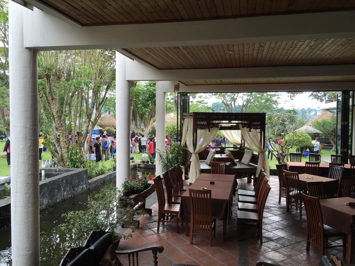 La Oma Hotel Lembang Exterior photo