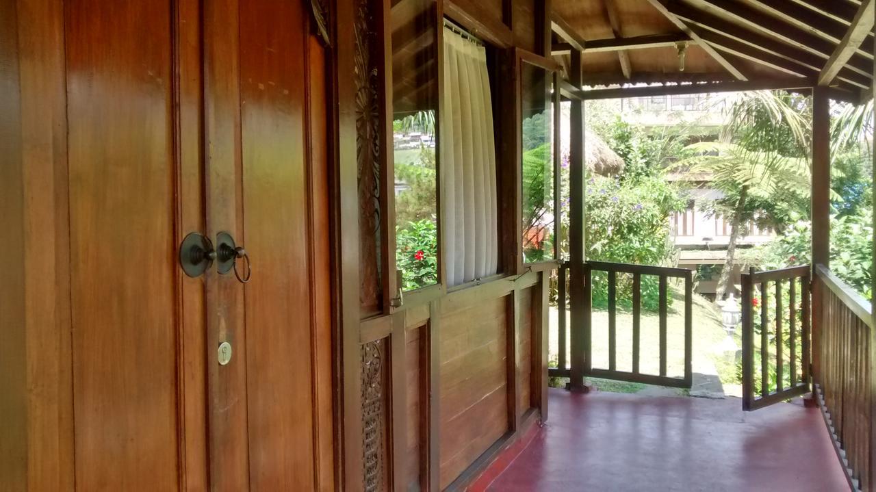La Oma Hotel Lembang Exterior photo